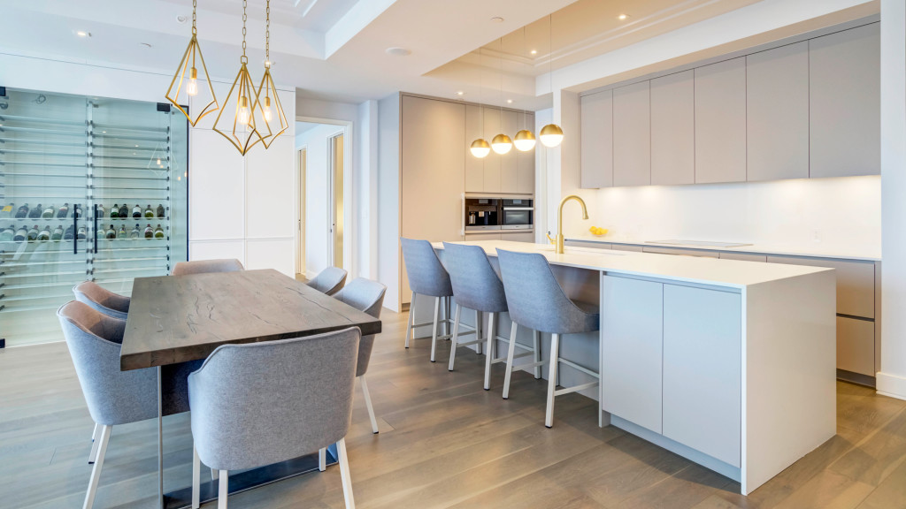 L L LavalSurLeLac Luxury Condos for Sale in Laval Quorum